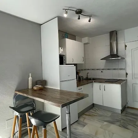 Apartment Atico Con Bonita Vista. En Urbanizacion Privada.! Estepona