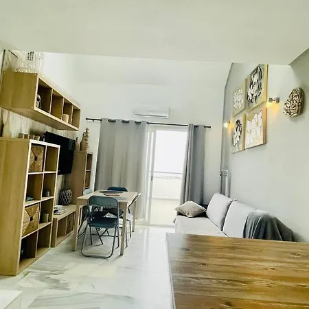 Atico Con Bonita Vista. En Urbanizacion Privada.! * Estepona