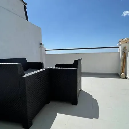 Atico Con Bonita Vista. En Urbanizacion Privada.! *