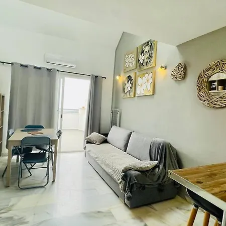 Apartamento Atico Con Bonita Vista. En Urbanizacion Privada.! Estepona